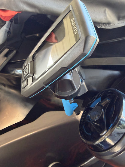 GARMIN mount for the SEADOO skis. Mount your Garmin striker in seconds!