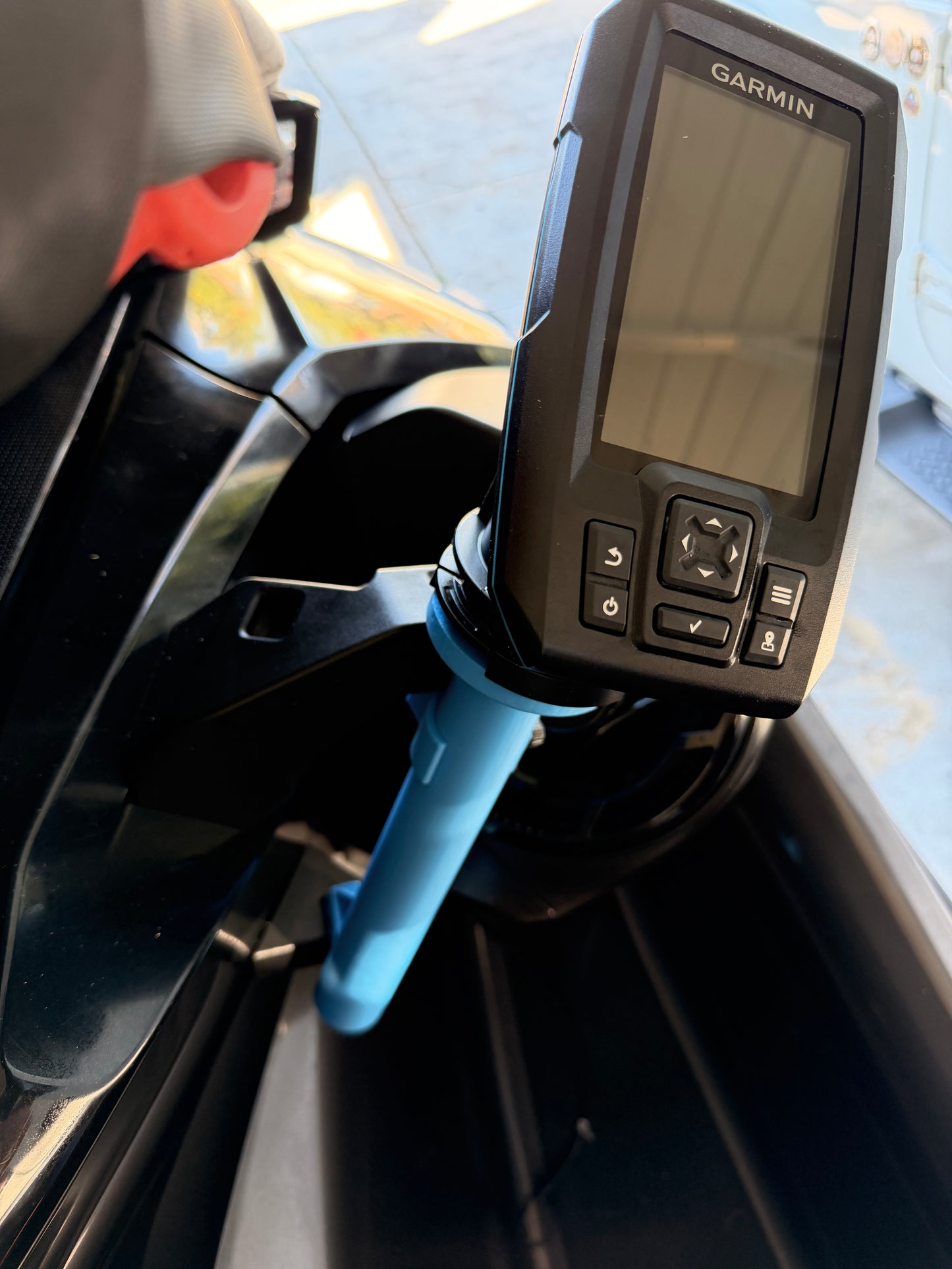 GARMIN mount for the SEADOO skis. Mount your Garmin striker in seconds!