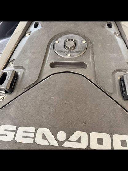 Sea-Doo Stern Light Mount (2018+) – Direct Fit 2-Prong Pole Base | NRG Creativ